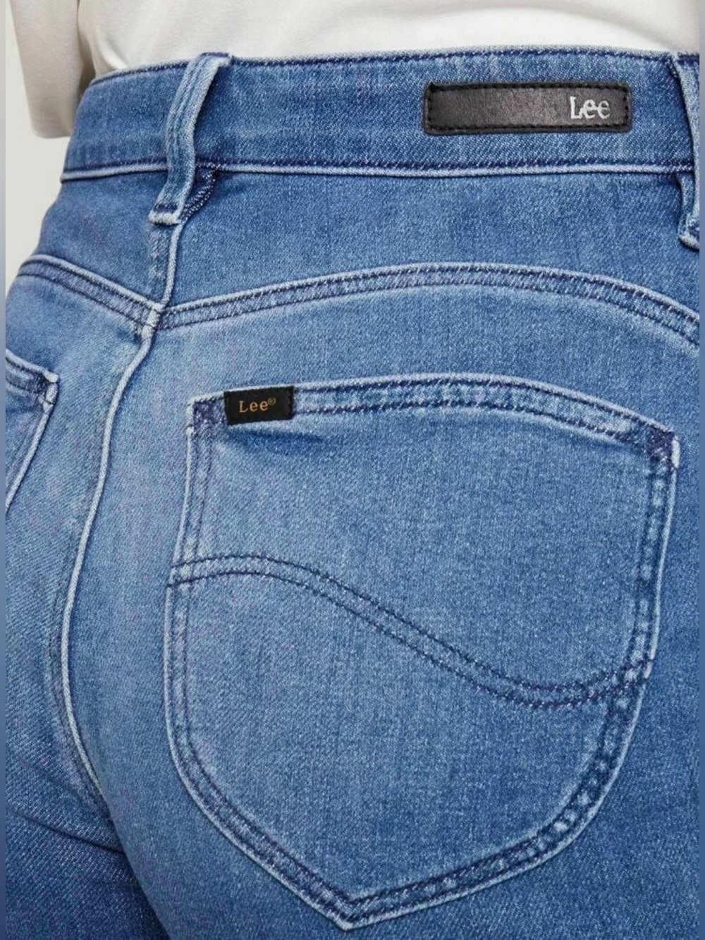 Lee body optix Medium Blue High rise Denim shorts raw hem stretch size 27/4 NEW